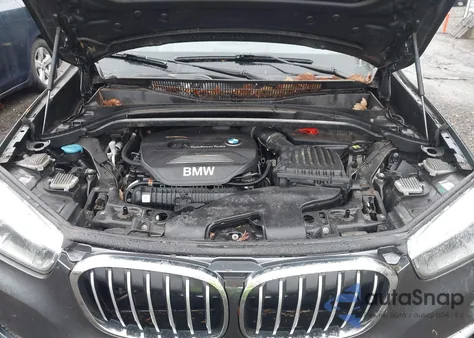 2017 BMW X1 xDrive28I z USA, uszkodzony, nr VIN WBXHT3C35H5F84692